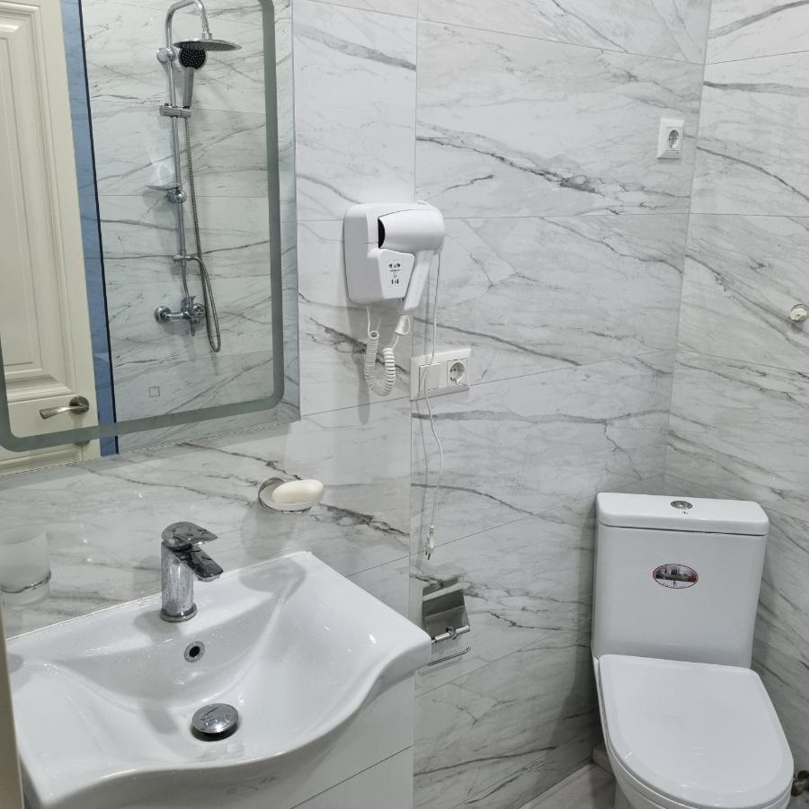 Batumi Apartment Dar Tower Bagian luar foto